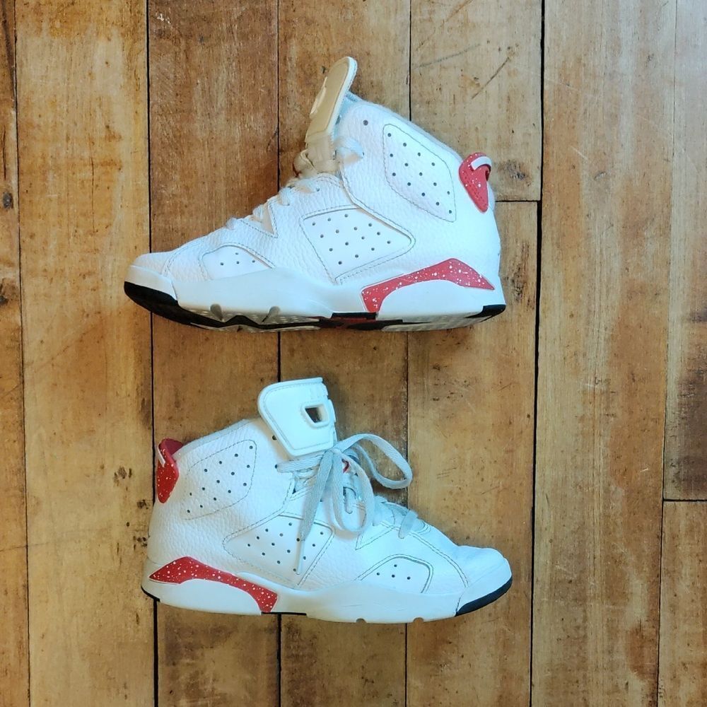 Air Jordan 6 Retro Red Oreo size 2 Youth White Red Sneakers Jordans Unisex